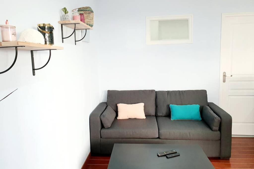 Appartement Lumineux Tout Confort De 33M2 Au Centre De 瓦讷 外观 照片